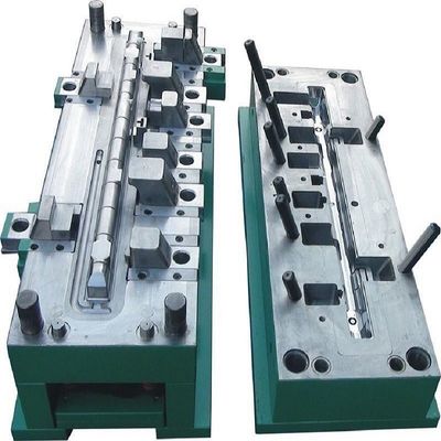 شراء Customized Auto Radiator Plastic Tank Injection Mold with 100,000+ Tanks Life 45#/50#/P20 Material and 3D Design التصنيع عبر الإنترنت