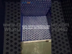 كيف يتم تحميل الأجزاء مسامية في آلة غرس فراغ